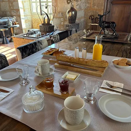 Bed & Breakfast D'hote Estutt Au Chateau 3*